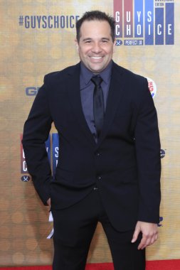 televizyon sunucusu George X