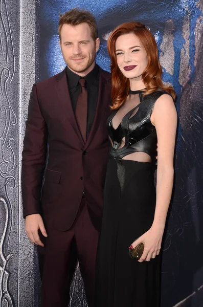 Robert Kazinsky, Chloe Dykstra — Foto Stock