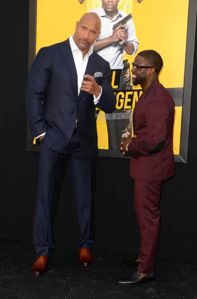 Acteurs Dwayne Johnson en Kevin hart — Stockfoto