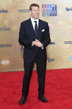 televizyon çapa Scott Hanson