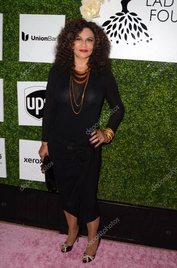 Fashion designer Tina Knowles – Stock Editorial Photo © s_bukley #113295770