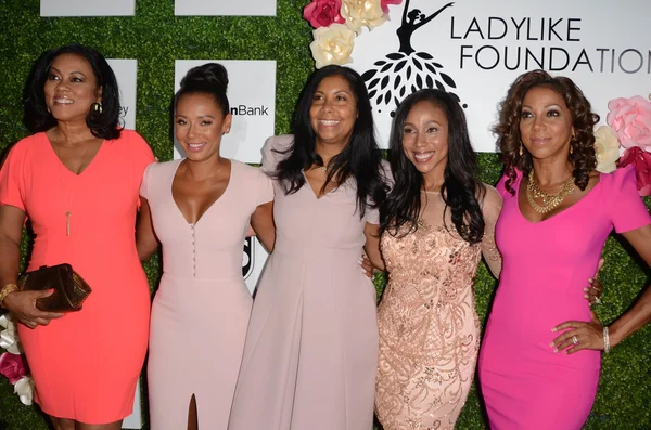 Lela Rochon, Mel B, Cookie Johnson, Leah Pump, Holly Robinson Peete — Stock Photo, Image