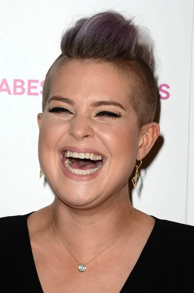 Tv show moderatorin kelly osbourne — Stockfoto