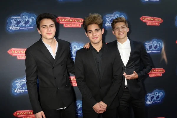 Für immer in deinem Geist, liam attridge, ricky garcia, emery kelly — Stockfoto