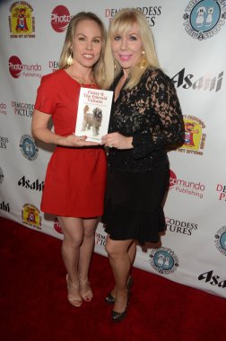 Christy Oldham, Sandi Margolis