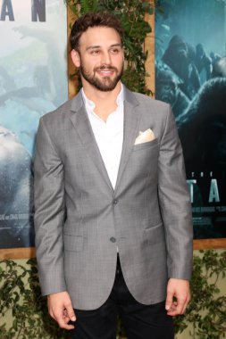 Ryan Guzman - aktör