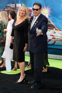 Dan Aykroyd, Donna Dixon