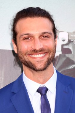 aktör Alexander Dipersia