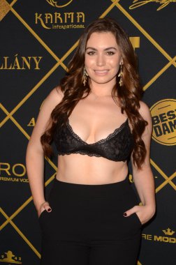 Sophie simmons - oyuncu