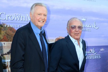 Jon Voight, James Caan