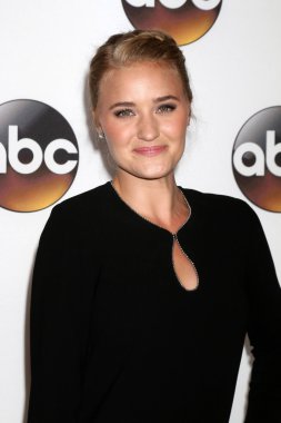 AJ Michalka - şarkıcı