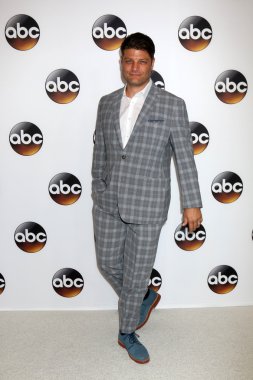 Jay R Ferguson - aktör