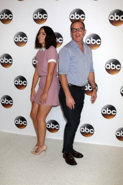 Chloe Bennet, Clark Gregg