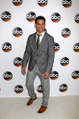 Ryan Guzman - aktör