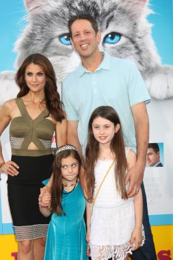 Samantha Harris, Hillary cehennem, Josselyn Hess, Michael Hess