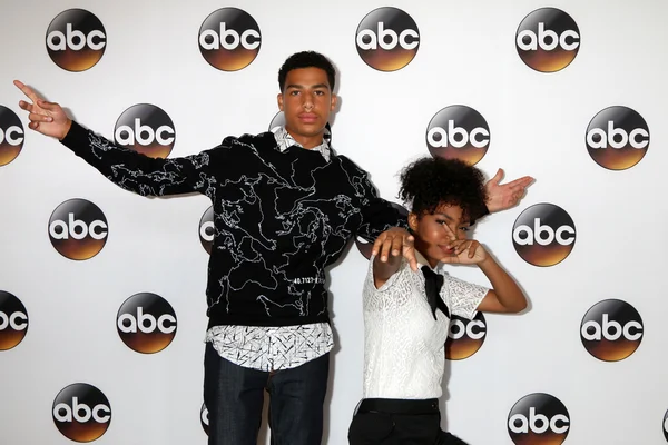 Marcus Scribner, Yara Shahidi — Stock fotografie