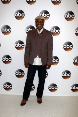 James Pickens Jr - aktör