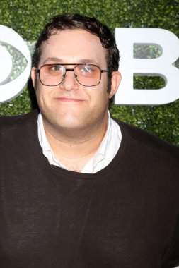 Ari Stidham - aktör