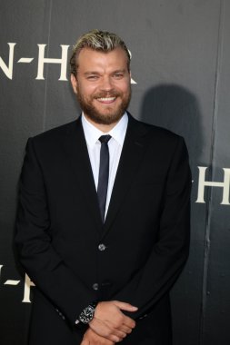 Pilou Asbaek - aktör