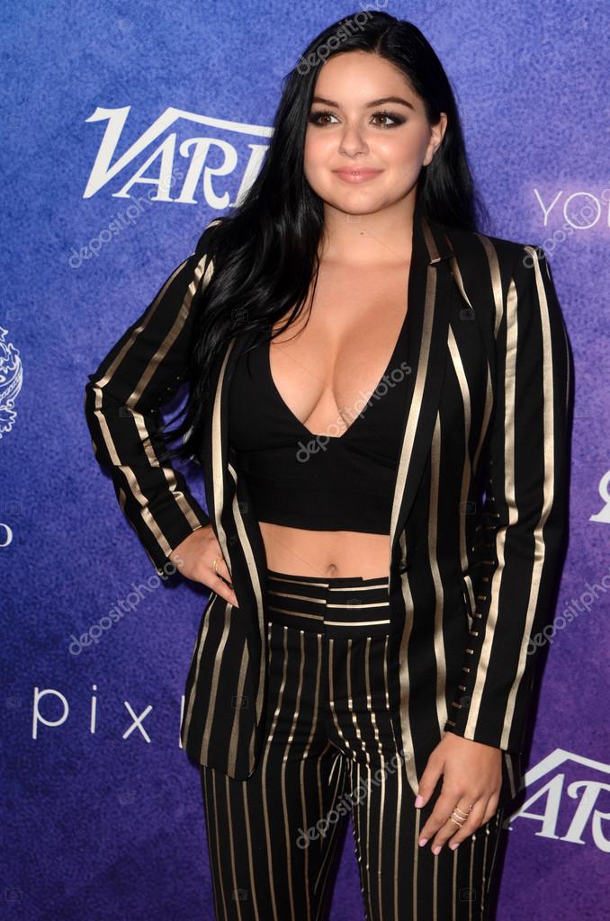 Ariel Winter Pics