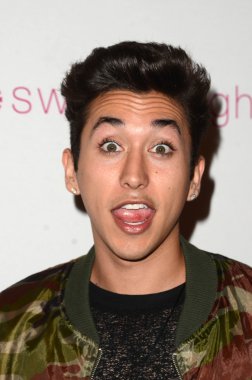 aktör Brennen Taylor