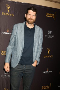 aktör Timothy Simons