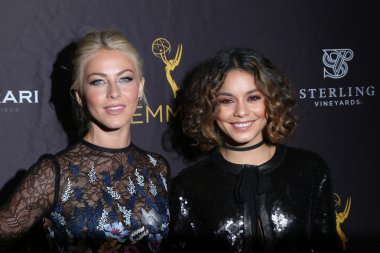 Julianne Hough, Vanessa Hudgens 