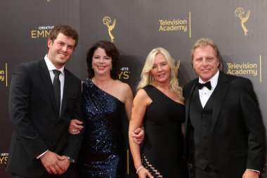 Sean Dwyer, Konuk, Haziran Hansen, Sig Hansen