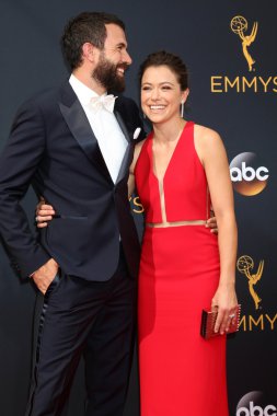 Tom Cullen, Tatiana Maslany aktörler