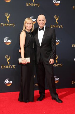 Kasia Ostlun, Jeffrey Tambor oyuncuları