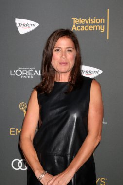 aktris Maura Tierney