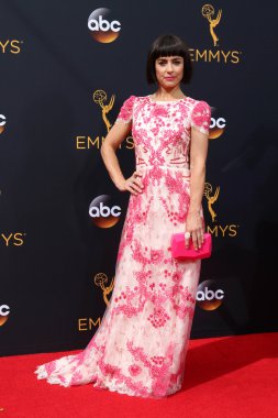 Constance Zimmer aktris