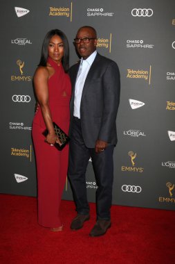 aktör Courtney B Vance Angela Bassett ile