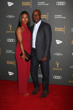 aktör Courtney B Vance Angela Bassett ile