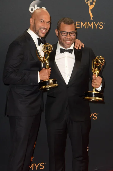 Keegan-michael key mit jordanschälen — Stockfoto