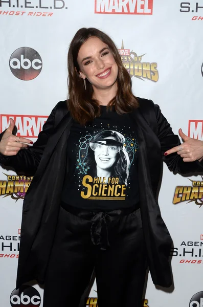 Attrice Elizabeth Henstridge — Foto Stock