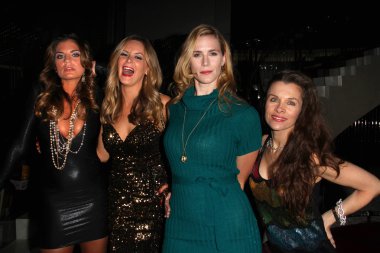 Bridgetta Tomarchio, Jessica Kinni, Bennett kuzen, Alicia Arden