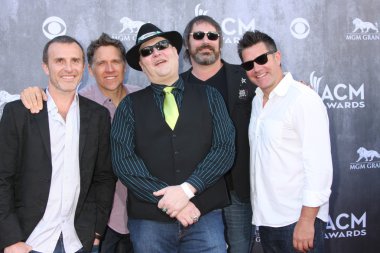 Blues traveler ve john popper