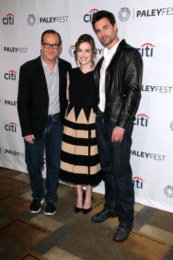 Clark Gregg, Elizabeth Henstridge ve Brett Dalton