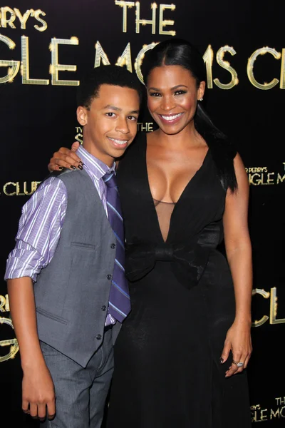 Nia Long and son — Stock Photo, Image