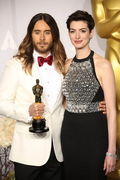 Jared Leto, Anne Hathaway —  Fotos de Stock