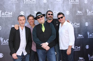 Blues traveler ve john popper