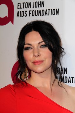 Laura prepon