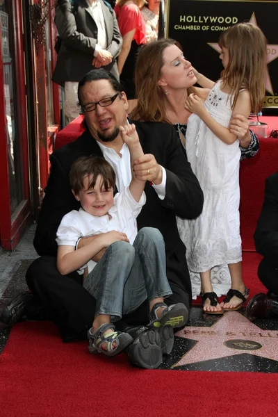 Jillette Penn ve aile — Stok fotoğraf