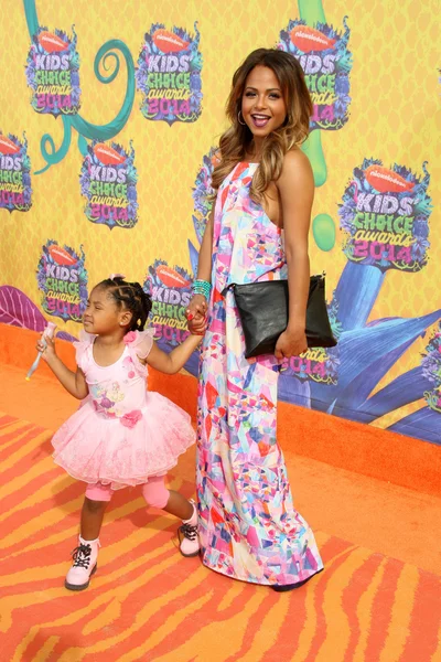 Christina Milian e Violet Madison Nas — Fotografia de Stock