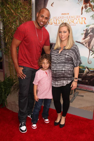 Hank Baskett, Kendra Wilkinson and son — Stock Photo, Image