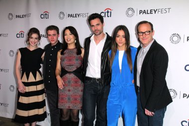 Elizabeth Henstridge, Ian Decaestecker, Ming-Na Wen, Brett Dalton, Chloe Bennet ve Clark Gregg