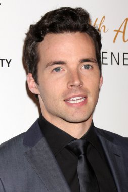 Ian Harding