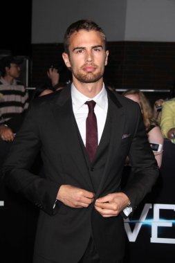 Theo James
