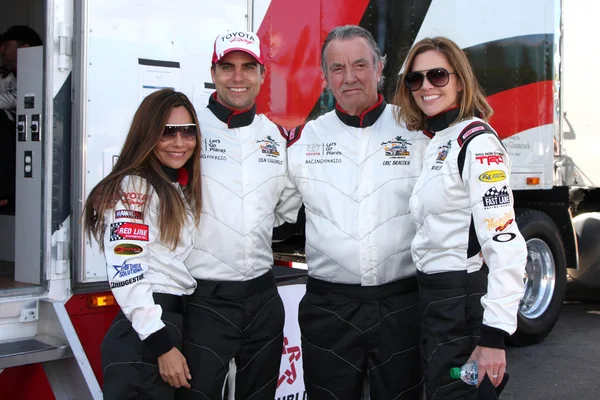 Vanessa Marcel, Colin Egglesfield, Eric Braeden e Tricia Helfer — Fotografia de Stock